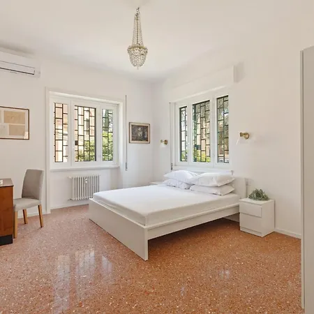 Bright And Spacious Family In Parioli * Rome